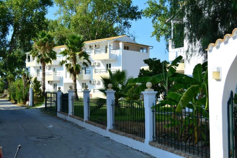 Cavo D' Oro Complex Apartment Kavos Ngoại thất bức ảnh